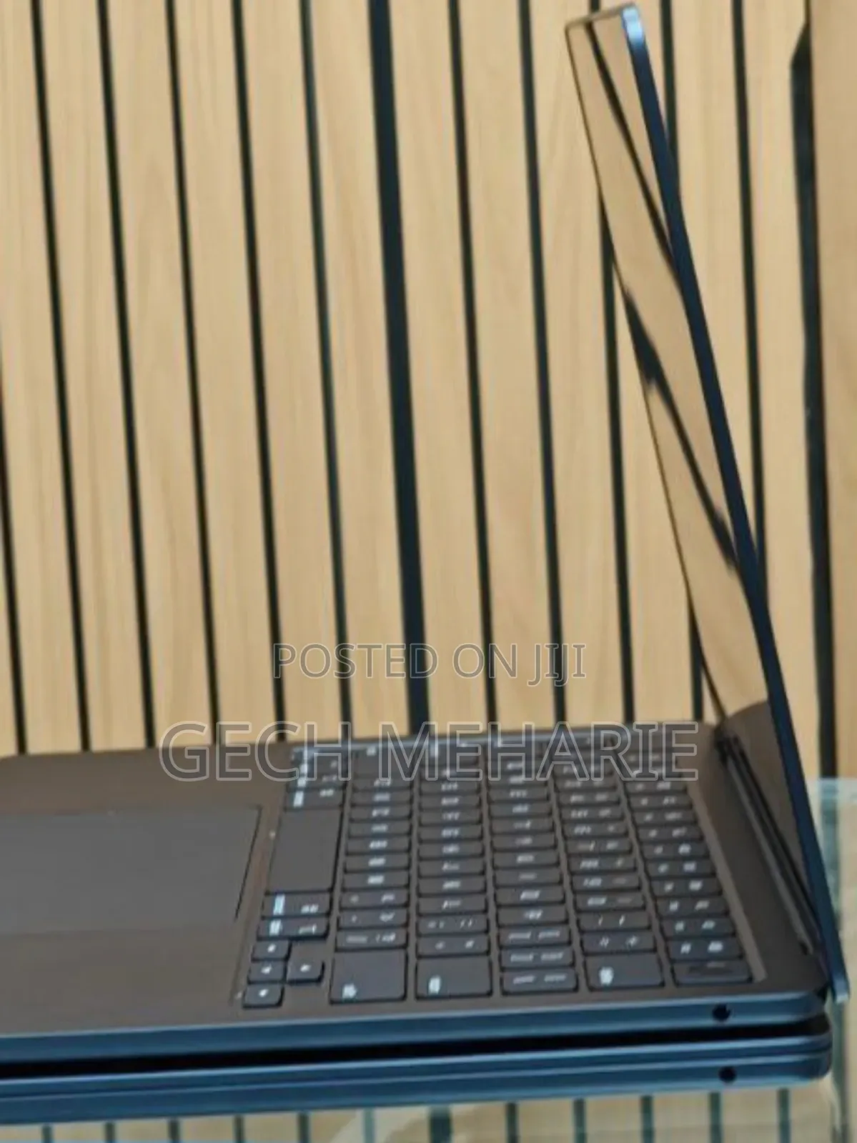 New Laptop Apple MacBook Air 2024 M3 13-Inch 16GB Apple M3 SSD 256GB