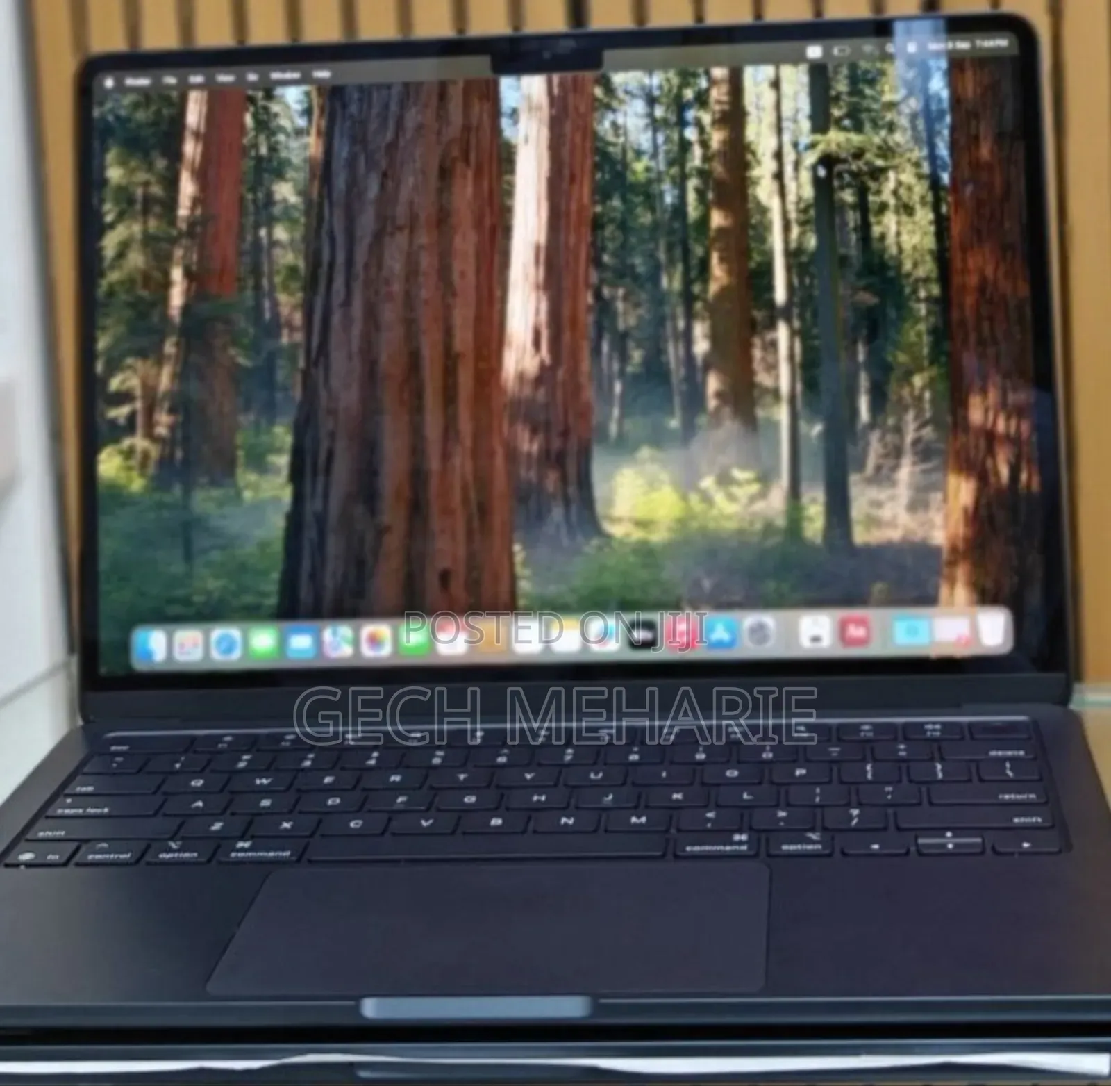 New Laptop Apple MacBook Air 2024 M3 13-Inch 16GB Apple M3 SSD 256GB