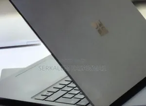 New Laptop Microsoft Surface 16GB Intel Core i7 SSD 512GB