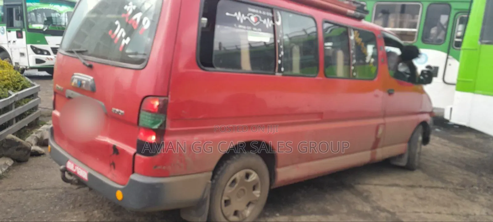 Toyota HiAce 2004 Red