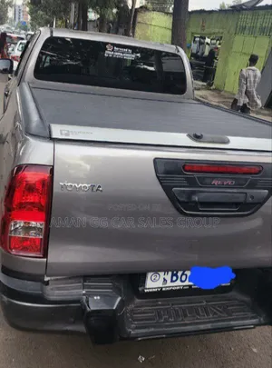 Toyota Hilux 2020 Gray