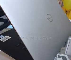 Photo - New Laptop Dell Precision 15 3520 16GB Intel Core i7 SSD 512GB