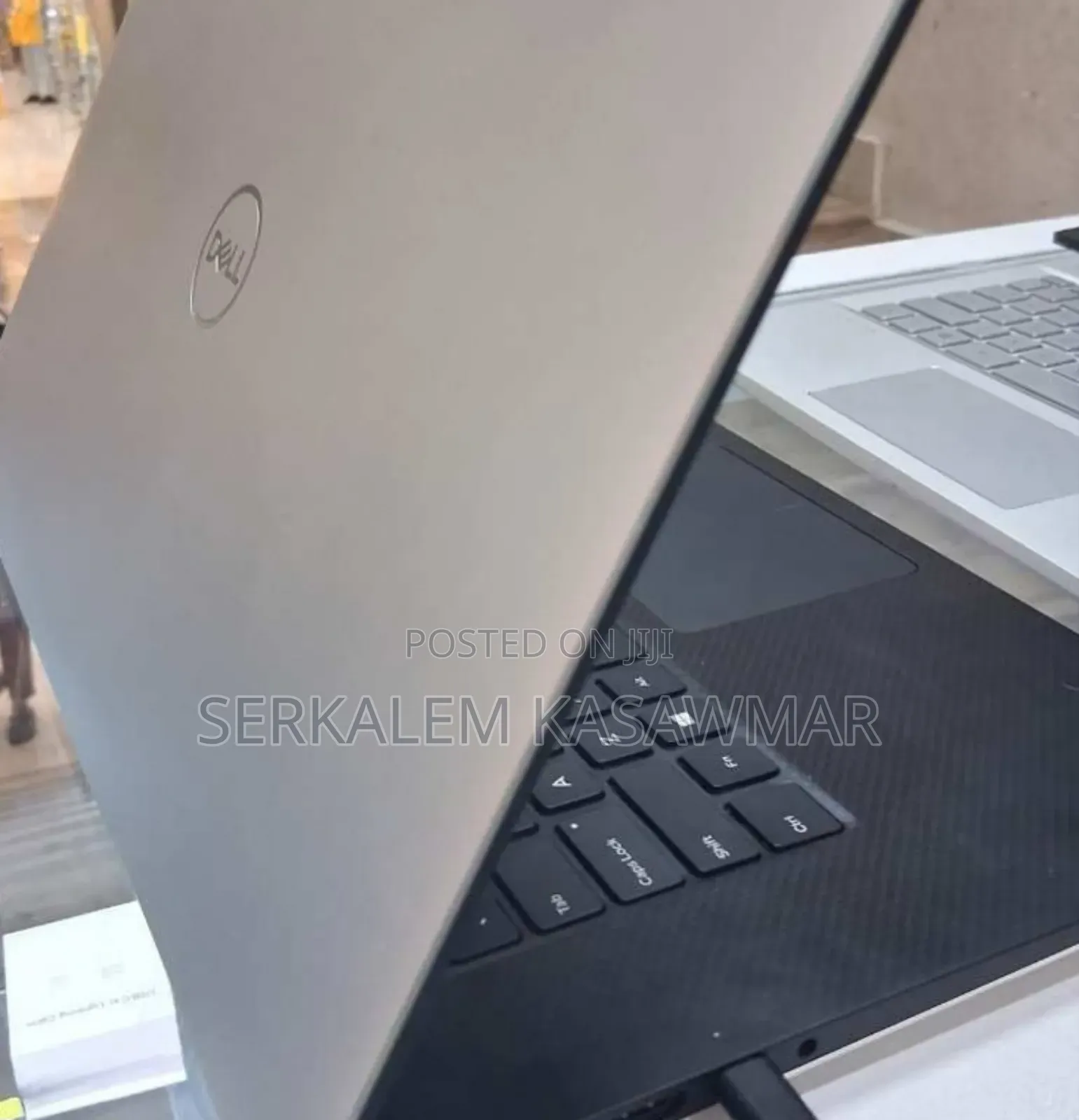 New Laptop Dell Precision 15 3520 16GB Intel Core i7 SSD 512GB