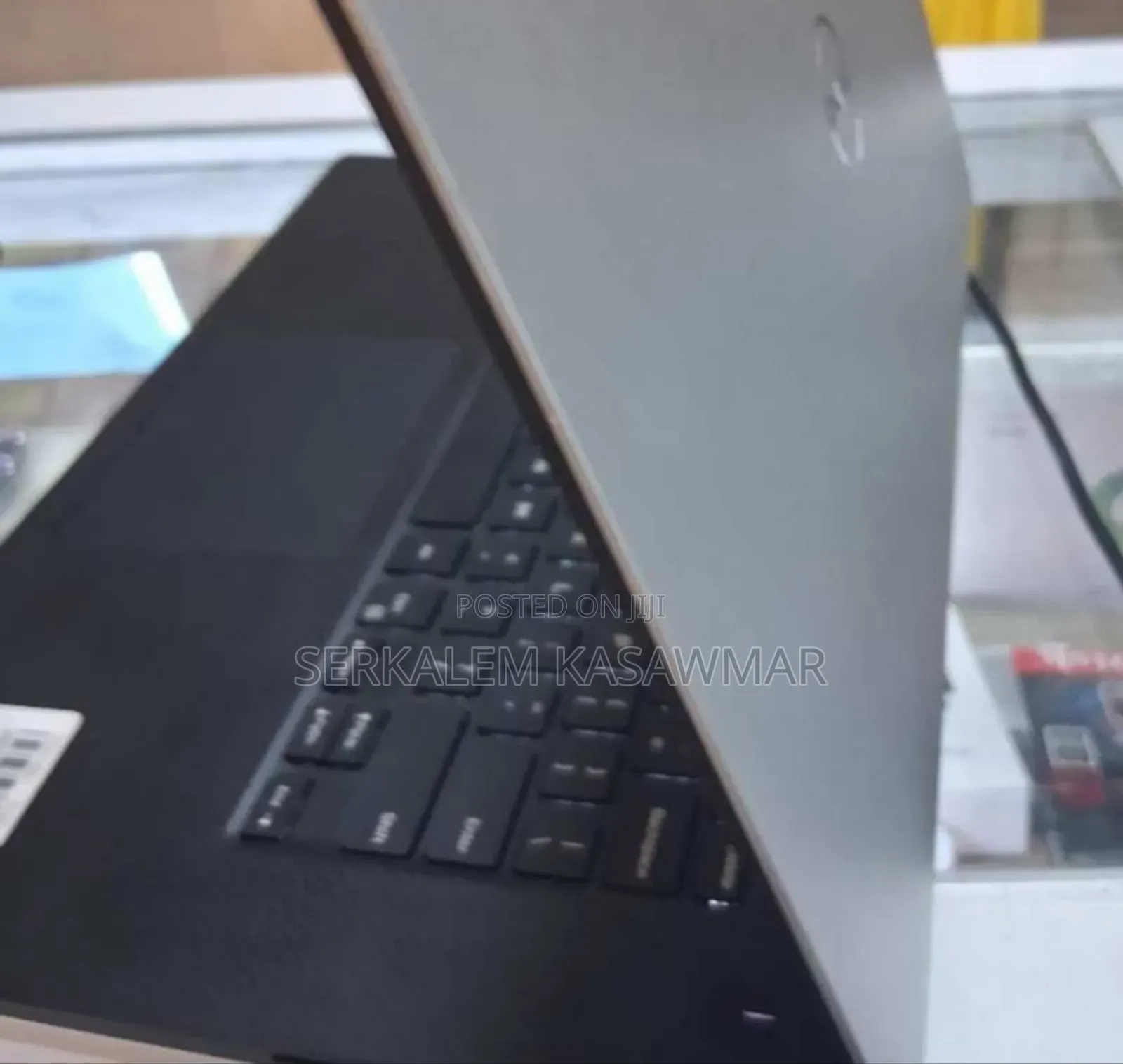 New Laptop Dell Precision 15 3520 16GB Intel Core i7 SSD 512GB