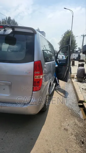 Hyundai Starex 2016 Silver