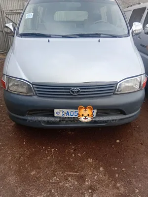 Photo - Toyota HiAce 2006 Silver