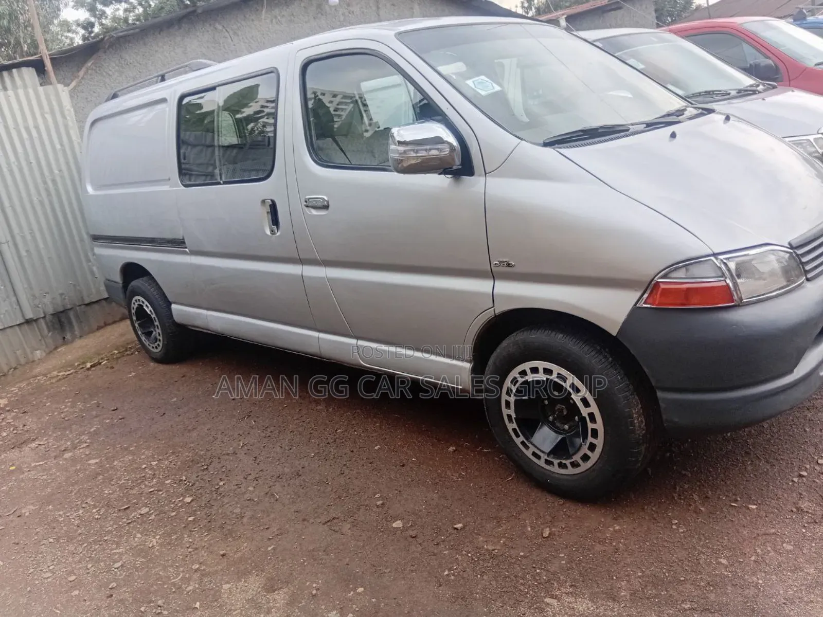 Toyota HiAce 2006 Silver