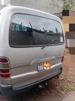 Toyota HiAce 2006 Silver