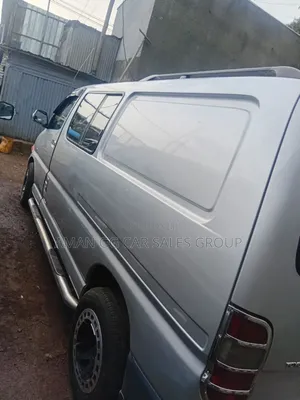Toyota HiAce 2006 Silver