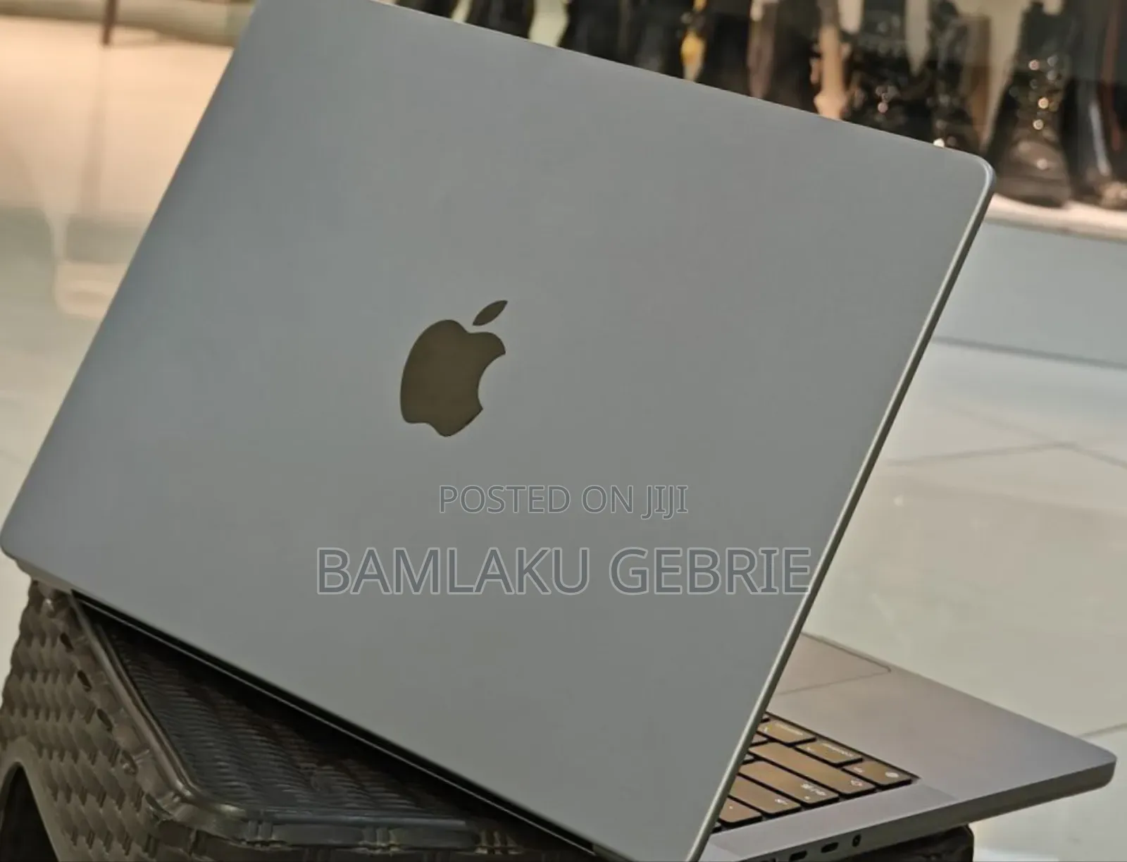 New Laptop Apple MacBook Pro M1 16GB Apple M1 Pro SSD 1T