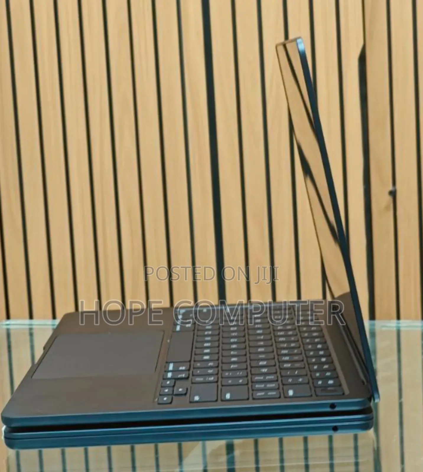 New Laptop Apple MacBook Air 2024 M3 13-Inch 16GB Apple M3 SSD 256GB