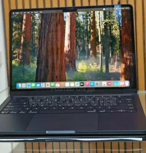 New Laptop Apple MacBook Air 2024 M3 13-Inch 16GB Apple M3 SSD 256GB