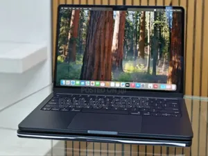 Photo - New Laptop Apple MacBook Air 2024 M3 13-Inch 16GB Apple M3 SSD 256GB