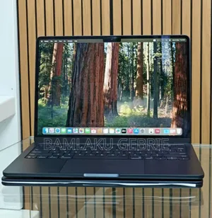 New Laptop Apple MacBook Air 2024 M3 13-Inch 16GB Apple M3 SSD 256GB