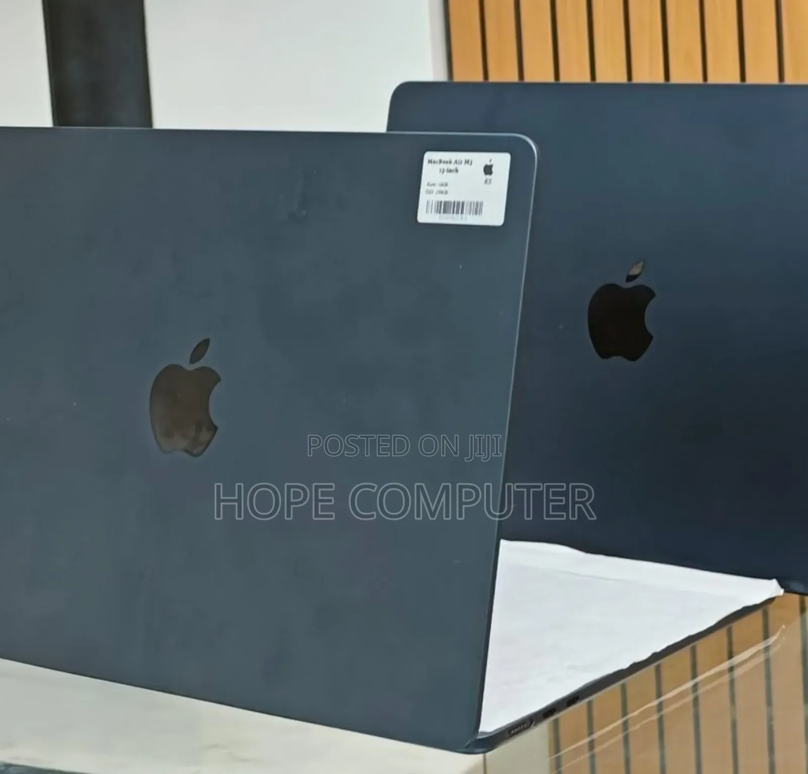 New Laptop Apple MacBook Air 2025 M4 13-Inch 16GB Apple M4 SSD 256GB