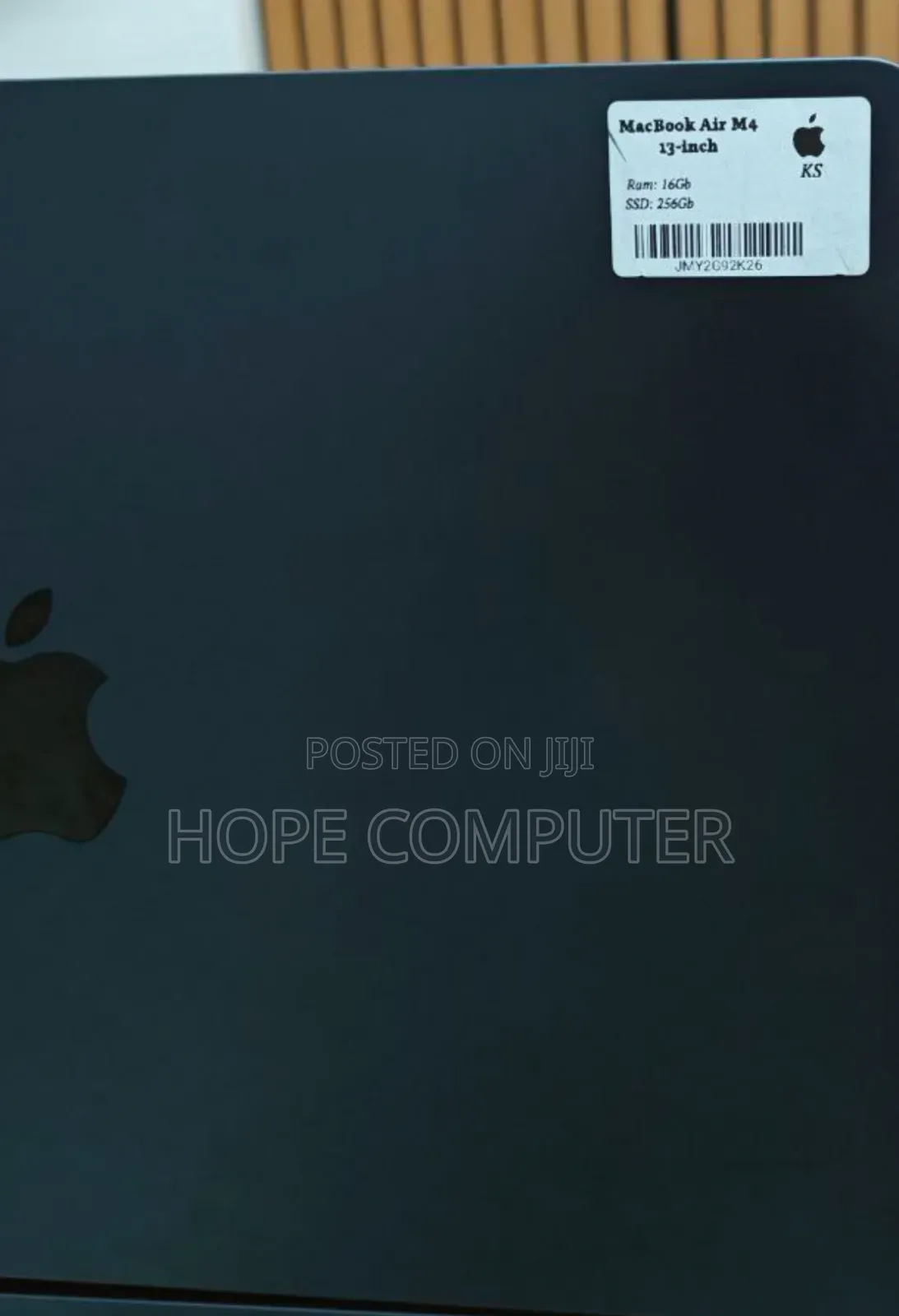 New Laptop Apple MacBook Air 2025 M4 13-Inch 16GB Apple M4 SSD 256GB