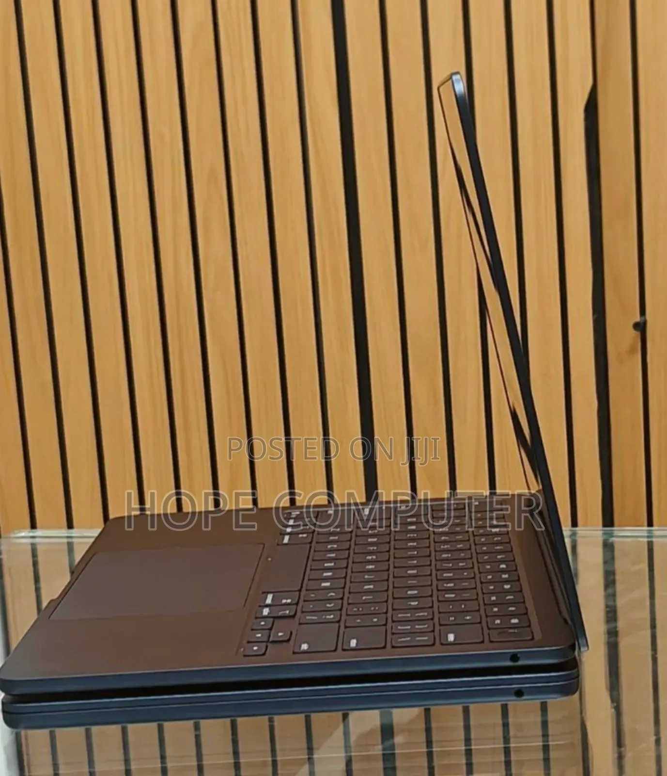 New Laptop Apple MacBook Air 2025 M4 13-Inch 16GB Apple M4 SSD 256GB