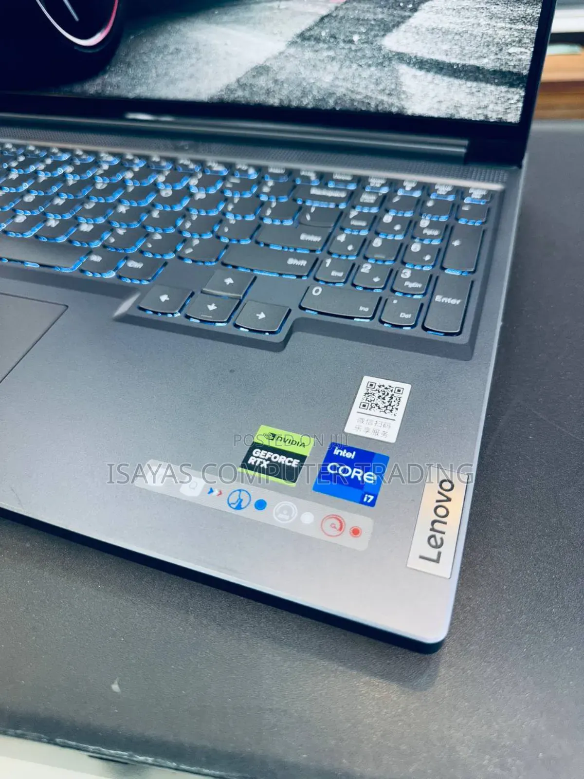 New Laptop Lenovo Yoga 700 16GB Intel Core I7 SSD 1T