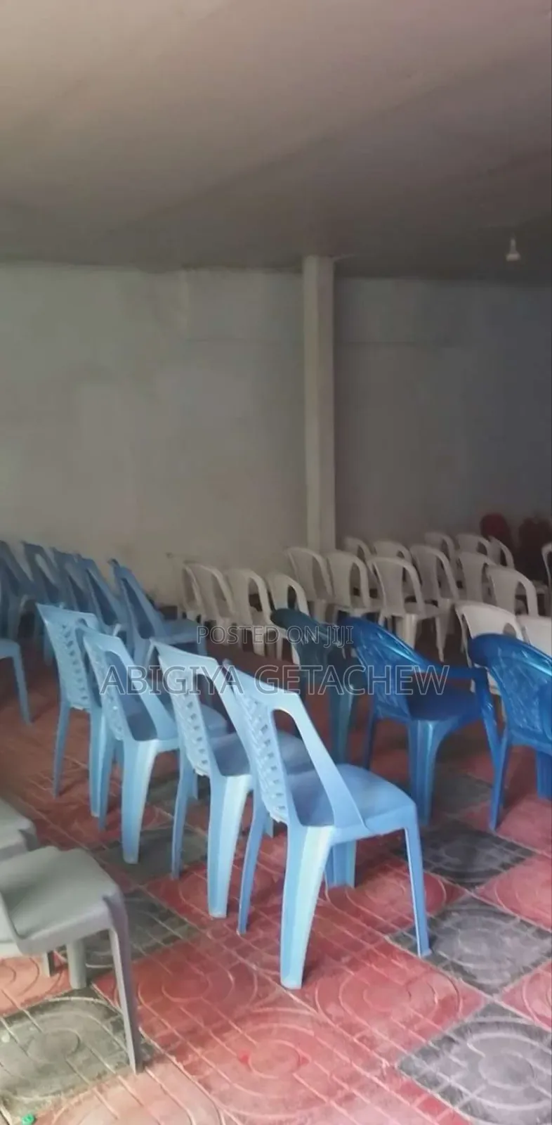 ቦታው አመቺ የሆነ መኪና ማሽከርከሪያ እቃ ማውረጃ አለው ለstore ወይም ለመጋዘን ይሆናል