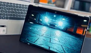 New Laptop HP OmniBook 5 Flip 16GB Intel Core I7 SSD 512GB