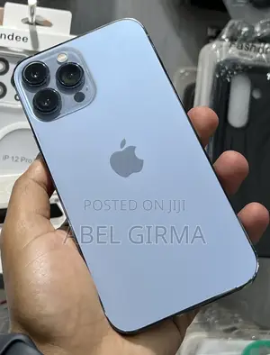 Photo - Apple iPhone 13 Pro Max 256 GB Blue