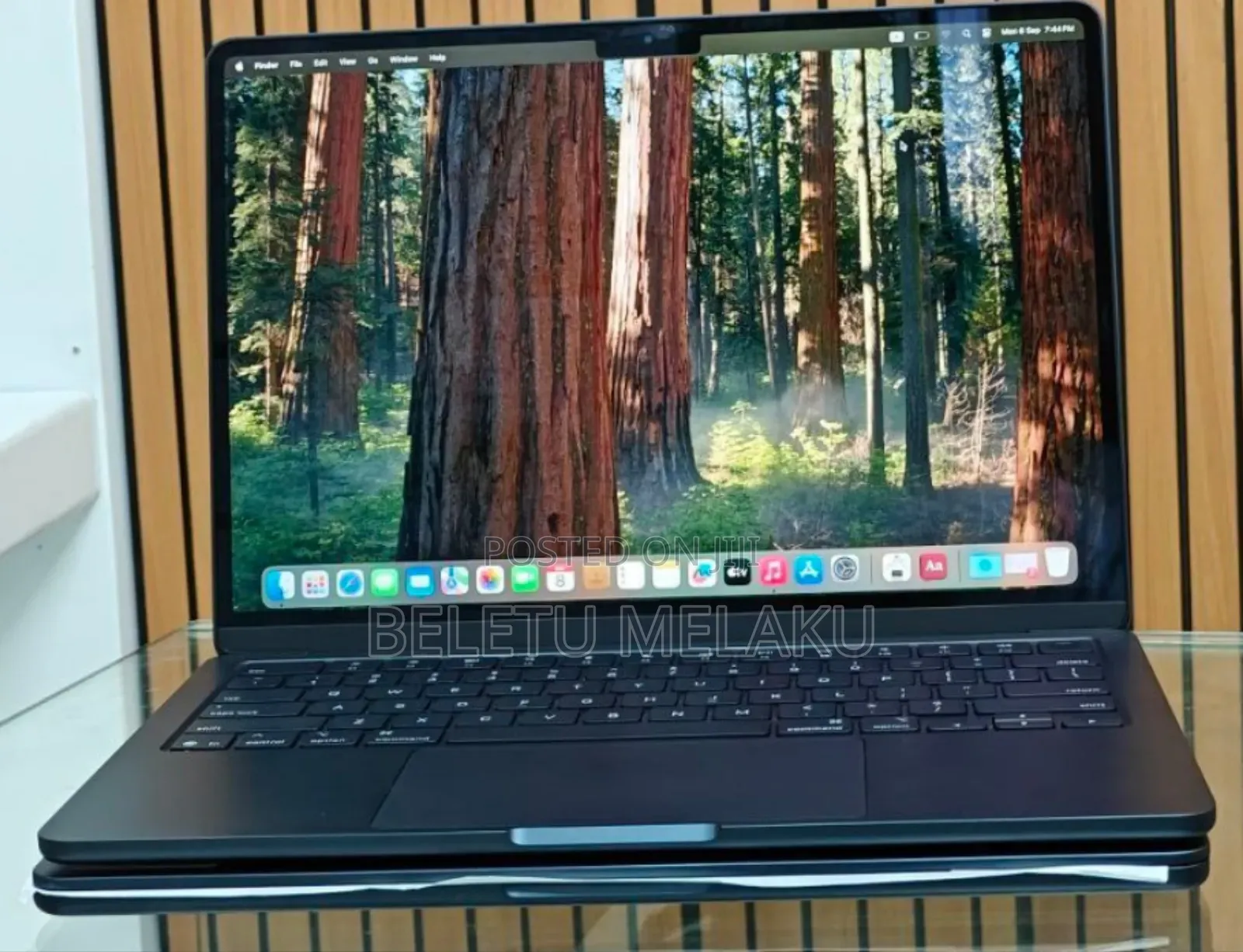 New Laptop Apple MacBook Air 2024 M3 13-Inch 16GB Apple M3 SSD 256GB