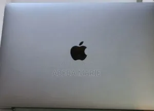 New Laptop Apple MacBook Pro 2017 16GB Intel Core i7 SSD 256GB