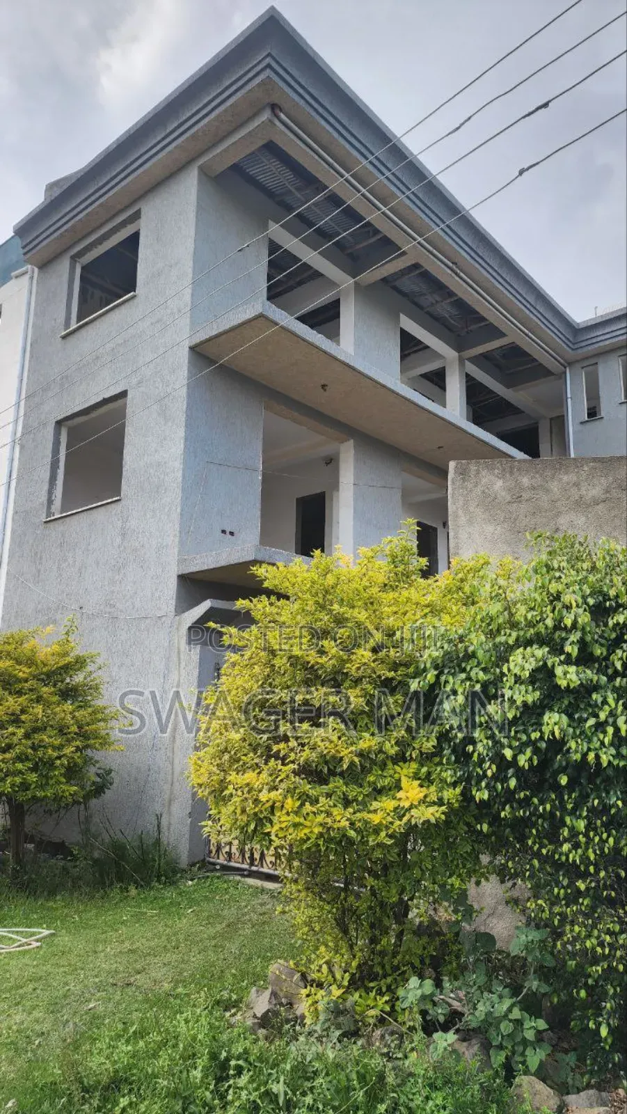 10bdrm Townhouse/Terrace in ጣፎ, Yeka for sale