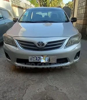 Photo - Toyota Corolla 2011 Silver