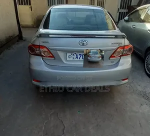 Toyota Corolla 2011 Silver
