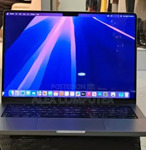 New Laptop Apple MacBook Pro M1 16GB Apple M1 Pro SSD 1T