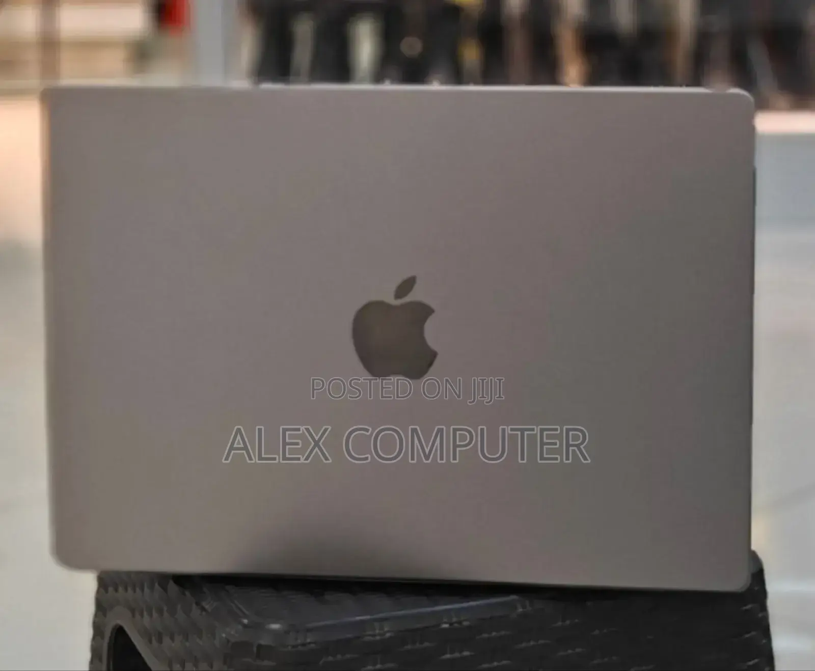 New Laptop Apple MacBook Pro M1 16GB Apple M1 Pro SSD 1T