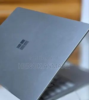 New Laptop Microsoft Surface 8GB Intel Core I5 SSD 256GB