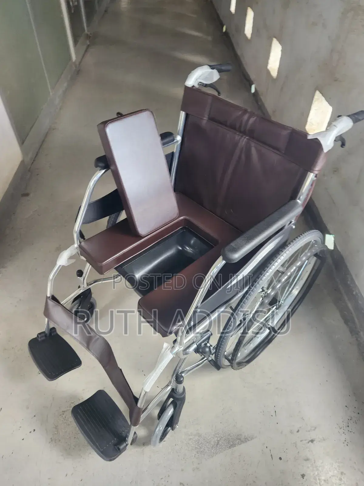 Commode Wheelchair凳仝toilet Wheelchair發表wheelchair煞轟wheelchair Medical