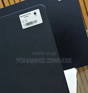 New Laptop Apple MacBook Air 2024 M3 13-inch 16GB Apple M3 SSD 256GB