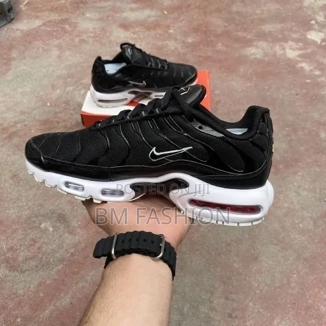 Air Max Plus Tn Black Sneakers