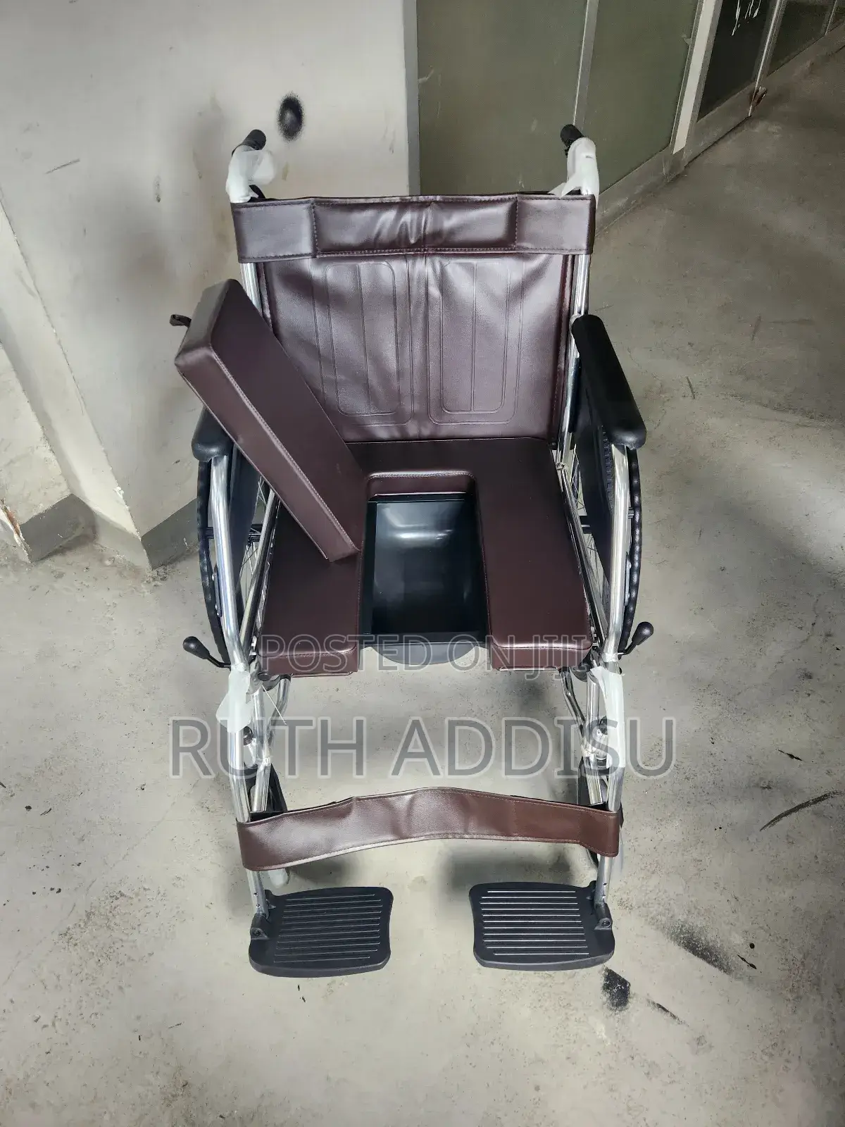 Toilet Wheelchair胎盤commode Wheelchair名單wheelchair腔裏wheelchair Commode