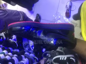 Photo - Air Jordan Retor 1 Low