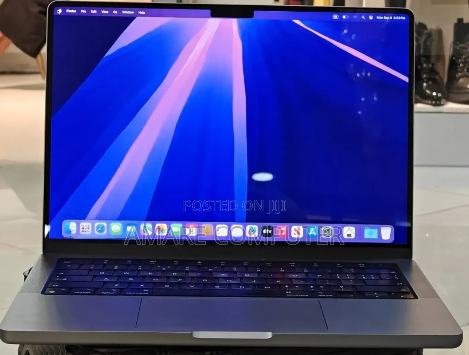 New Laptop Apple MacBook Pro M1 16GB Apple M1 Pro SSD 1T