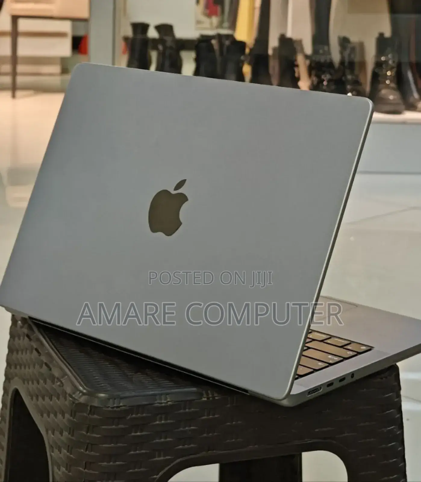 New Laptop Apple MacBook Pro M1 16GB Apple M1 Pro SSD 1T