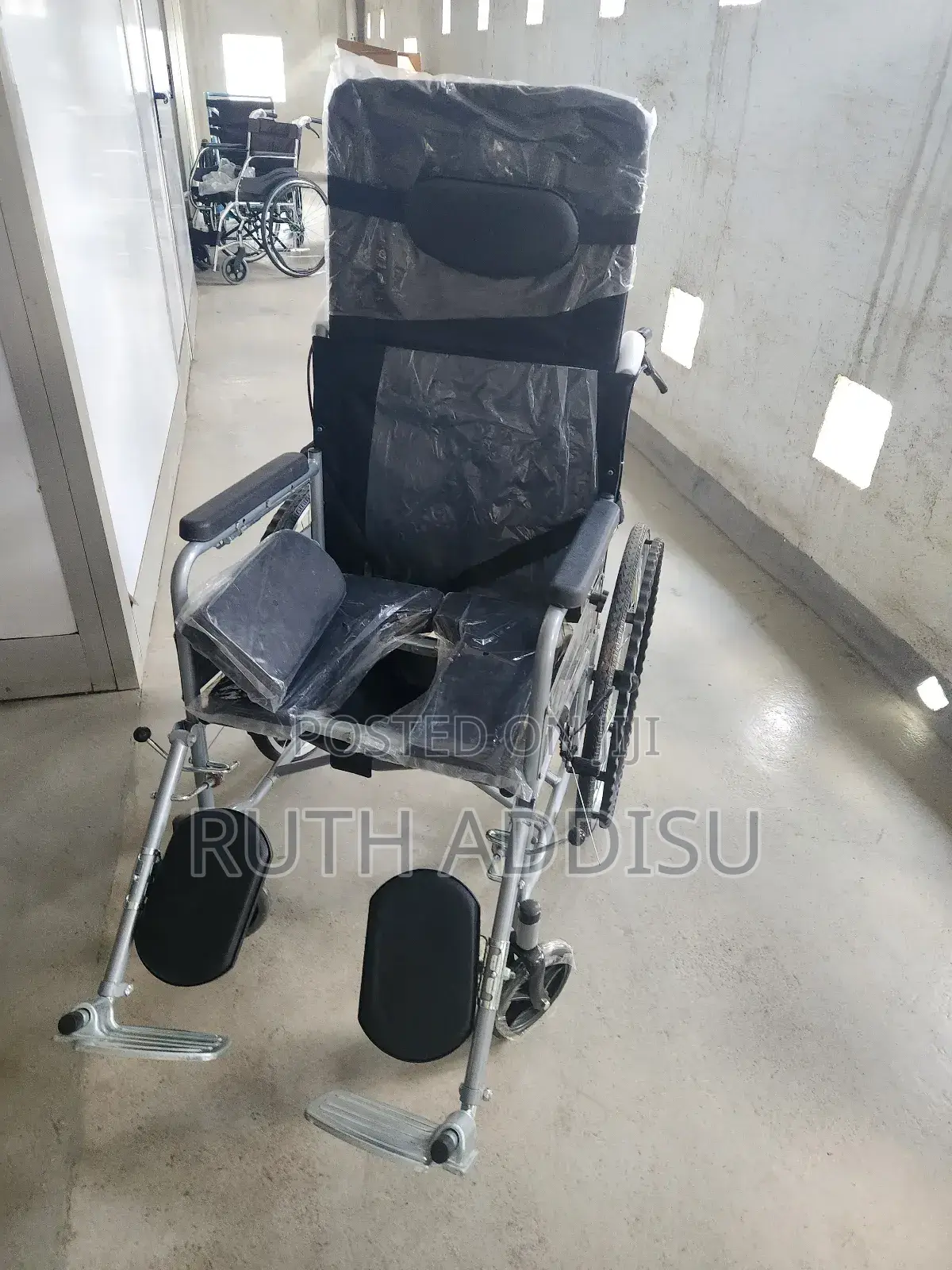 Recliner Wheelchair軍人wheelchair候命wheelchair Poty客戶wheelchair Commode
