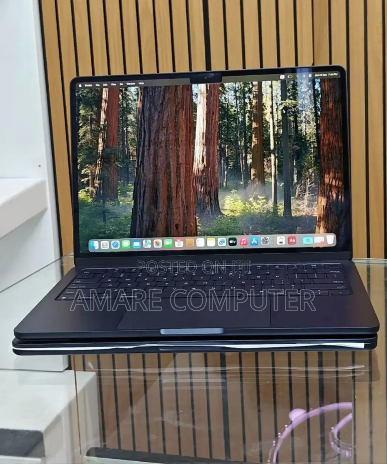 New Laptop Apple MacBook Air 2025 M4 13-Inch 16GB Apple M4 SSD 256GB