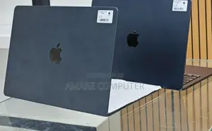 New Laptop Apple MacBook Air 2025 M4 13-Inch 16GB Apple M4 SSD 256GB