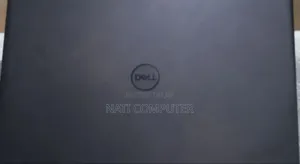 New Laptop Dell Vostro 3520 8GB Intel Core I5 SSD 1T