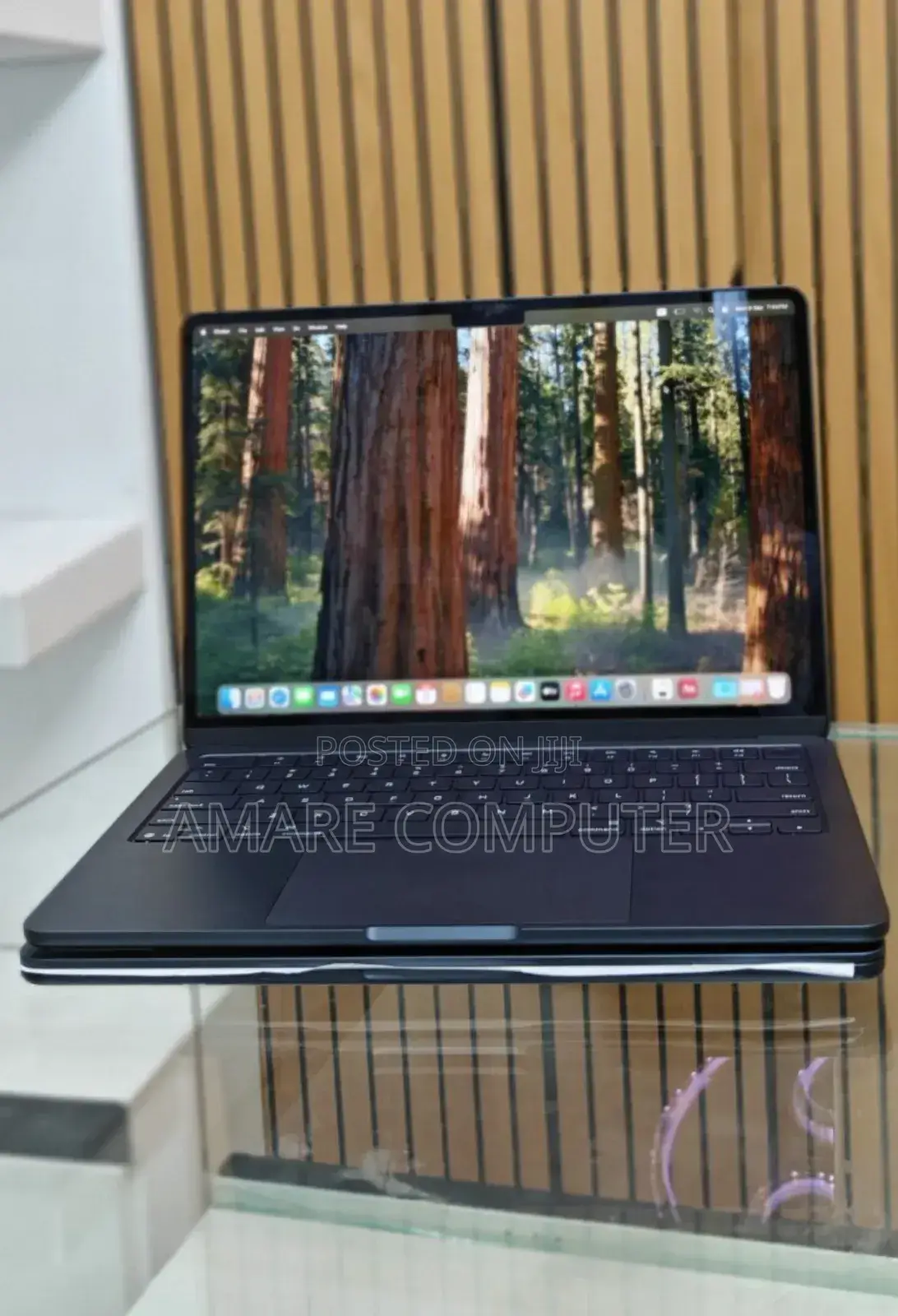 New Laptop Apple MacBook Air 2024 M3 13-Inch 16GB Apple M3 SSD 256GB