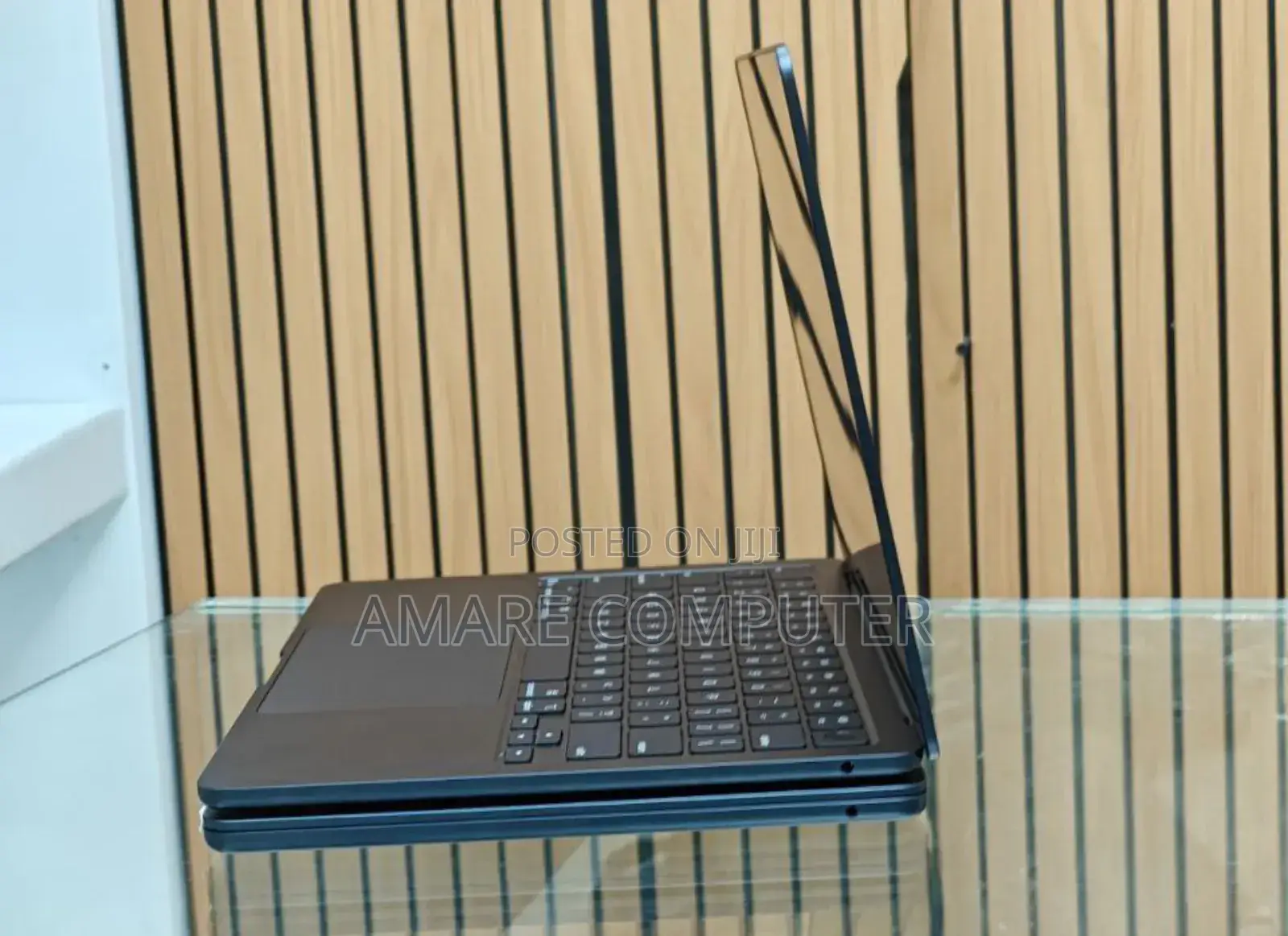 New Laptop Apple MacBook Air 2024 M3 13-Inch 16GB Apple M3 SSD 256GB