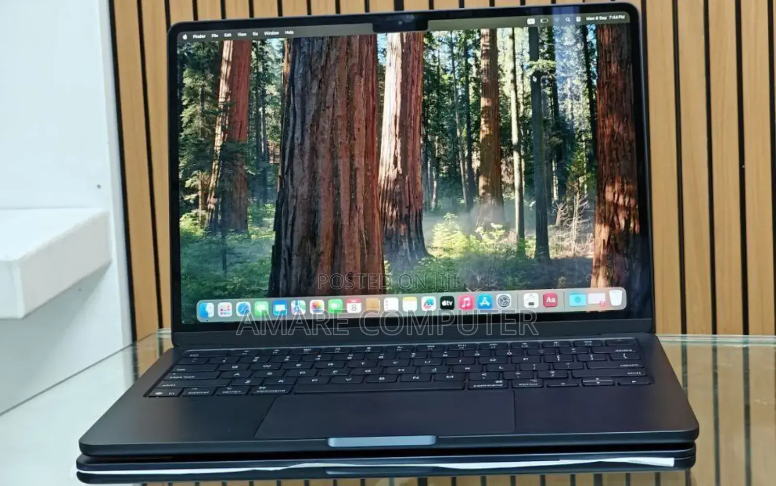 New Laptop Apple MacBook Air 2024 M3 13-Inch 16GB Apple M3 SSD 256GB