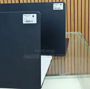 New Laptop Apple MacBook Air 2024 M3 13-Inch 16GB Apple M3 SSD 256GB