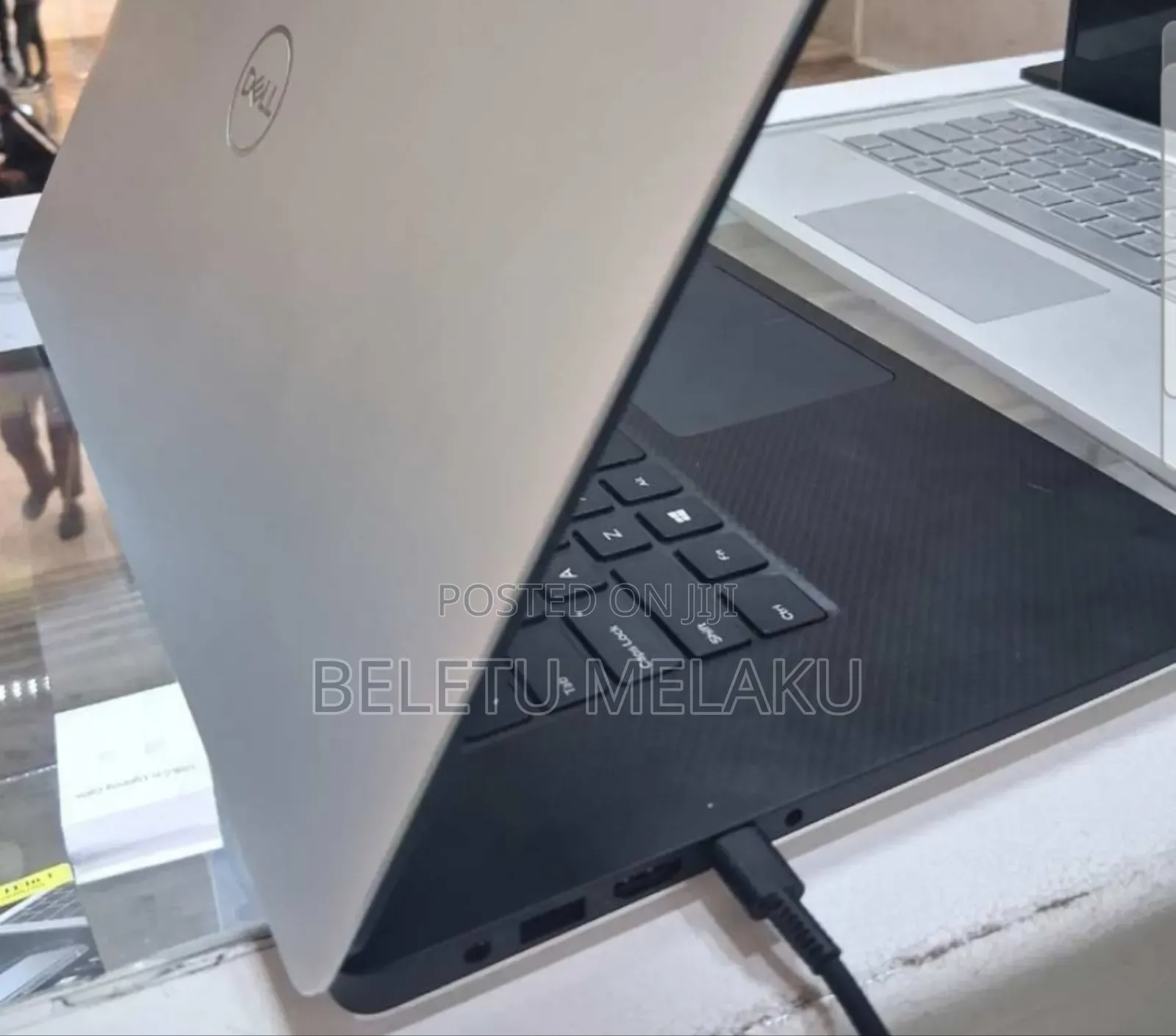 New Laptop Dell Precision 15 3520 16GB Intel Core i7 SSD 512GB