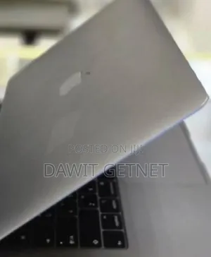 Photo - New Laptop Apple MacBook Air 16GB Intel Core I5 SSD 512GB